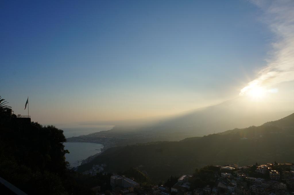 Sunshine Apartment Taormina Dış mekan fotoğraf